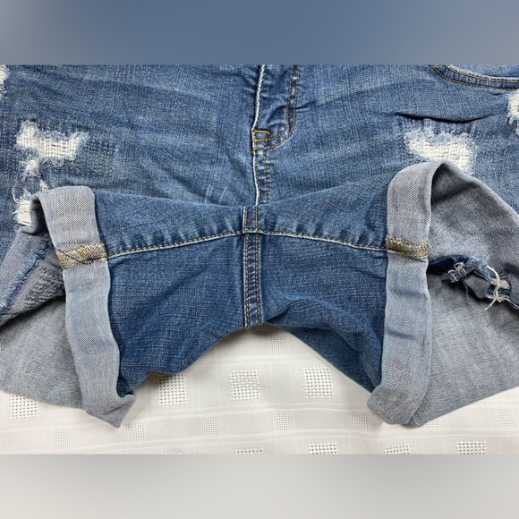 Torrid Denim Shorts Size 14 Distressed Cuffed Mid-Rise - Picture 4 of 10